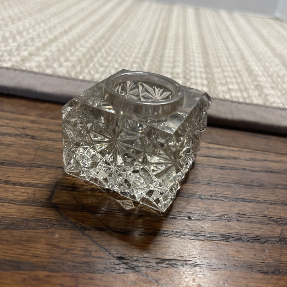 Vintage Cut Glass Square Candle holder Inkwell Starburst Pattern Clear‎ Crystal - Picture 4 of 6